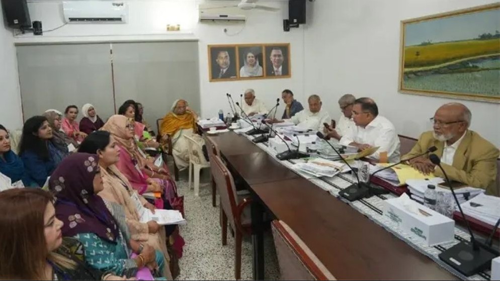 গভীর রাতে গুলশানে দাপ্তরিক কাজে তারেক রহমান